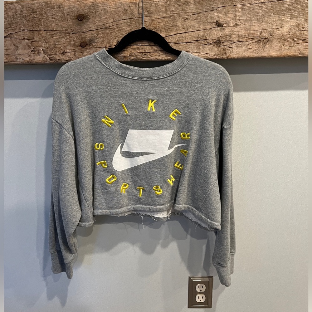 Nike Cropped Crewneck